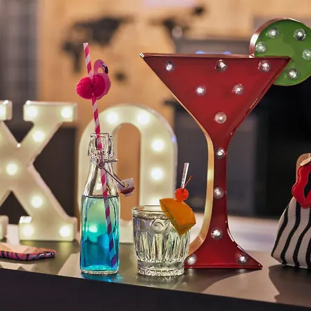 Moxy Frankfurt Airport Hotel 3*