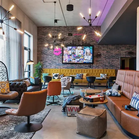 Moxy Frankfurt Airport فندق كلسترباخ
