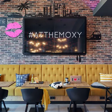 Moxy Frankfurt Airport 호텔 켈스테르바흐