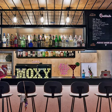 Moxy Frankfurt Airport 호텔 켈스테르바흐