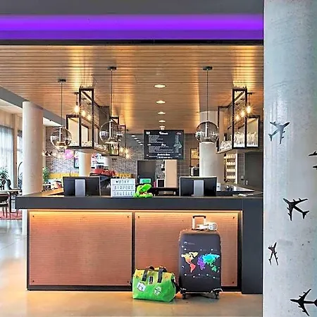 Moxy Frankfurt Airport Hotel 4*