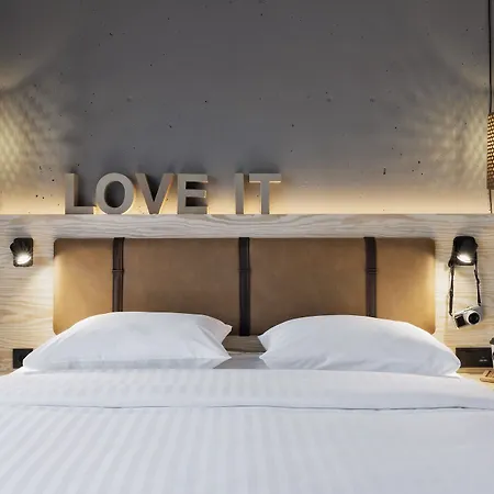 Moxy Frankfurt Airport 4* 켈스테르바흐