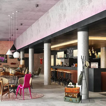 Moxy Frankfurt Airport كلسترباخ