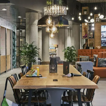 Moxy Frankfurt Airport 호텔 켈스테르바흐