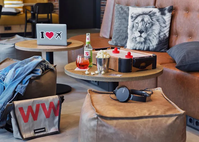 Moxy Frankfurt Airport Hotel 3*