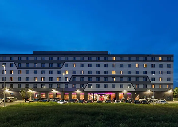 Moxy Frankfurt Airport Hotel