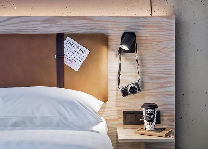 Moxy Frankfurt Airport 3*