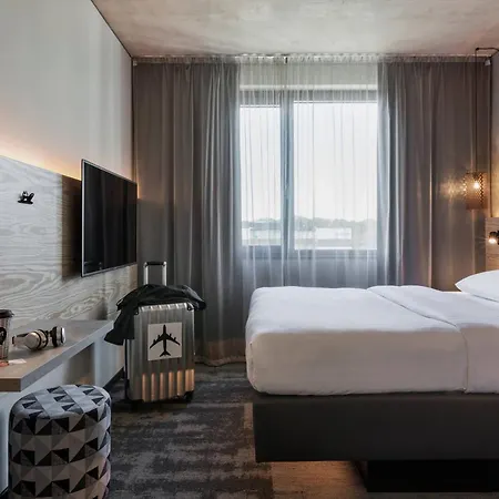 Szálloda Moxy Frankfurt Airport