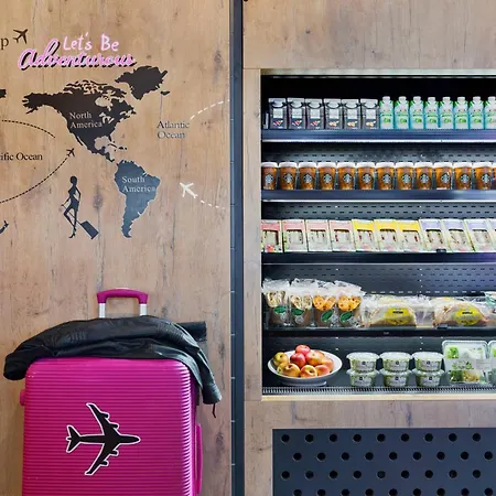 Szálloda Moxy Frankfurt Airport Kelsterbach