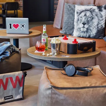 Moxy Frankfurt Airport Szálloda 4*